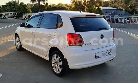 Acheter Occasion Voiture Volkswagen Polo Blanc à Maputsoe, Leribe Acheter Occasion Voiture Volkswagen Polo Blanc à Maputsoe, Leribe