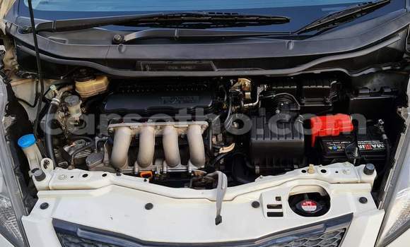 Sayi Na hannu Honda Jazz White Mota in Maseru a Maseru Sayi Na hannu Honda Jazz White Mota in Maseru a Maseru