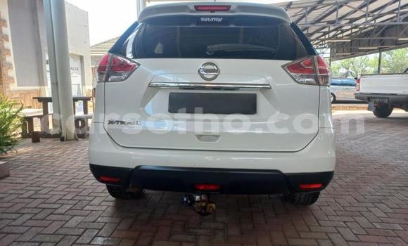 Acheter Occasion Voiture Nissan X–Trail Blanc à Maseru, Maseru Acheter Occasion Voiture Nissan X–Trail Blanc à Maseru, Maseru