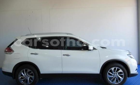 Acheter Occasion Voiture Nissan X–Trail Blanc à Maseru, Maseru Acheter Occasion Voiture Nissan X–Trail Blanc à Maseru, Maseru