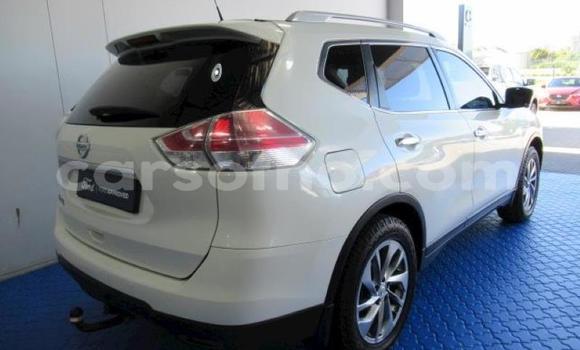 Acheter Occasion Voiture Nissan X–Trail Blanc à Maseru, Maseru Acheter Occasion Voiture Nissan X–Trail Blanc à Maseru, Maseru
