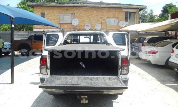 Acheter Occasion Voiture Toyota Hilux Blanc à Maseru, Maseru Acheter Occasion Voiture Toyota Hilux Blanc à Maseru, Maseru