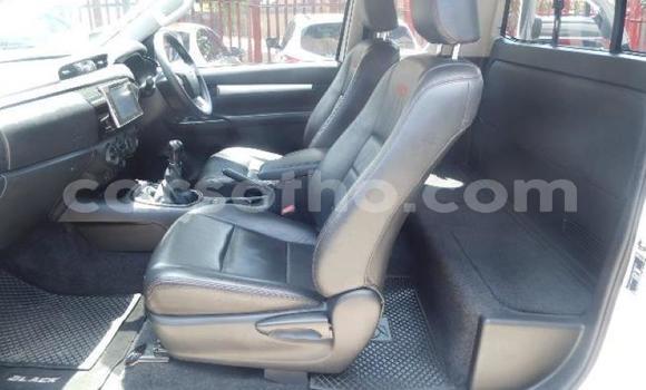Acheter Occasion Voiture Toyota Hilux Blanc à Maseru, Maseru Acheter Occasion Voiture Toyota Hilux Blanc à Maseru, Maseru