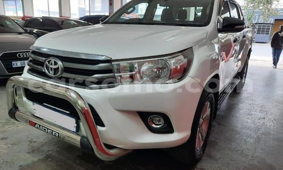Acheter Occasion Voiture Toyota Hilux Blanc à Maputsoe, Leribe Acheter Occasion Voiture Toyota Hilux Blanc à Maputsoe, Leribe