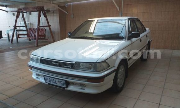 Sayi Na hannu Toyota Altezza White Mota in Hlotse a Leribe Sayi Na hannu Toyota Altezza White Mota in Hlotse a Leribe