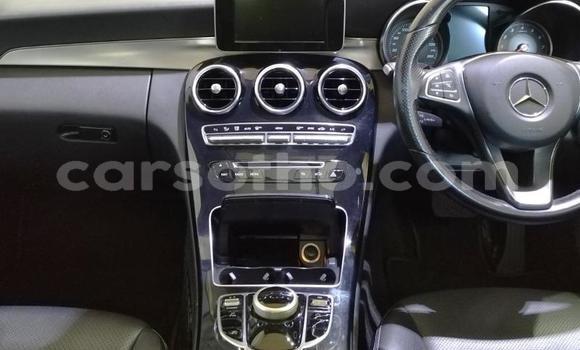 Sayi Na hannu Mercedes-Benz C-klasse White Mota in Maseru a Maseru Sayi Na hannu Mercedes-Benz C-klasse White Mota in Maseru a Maseru