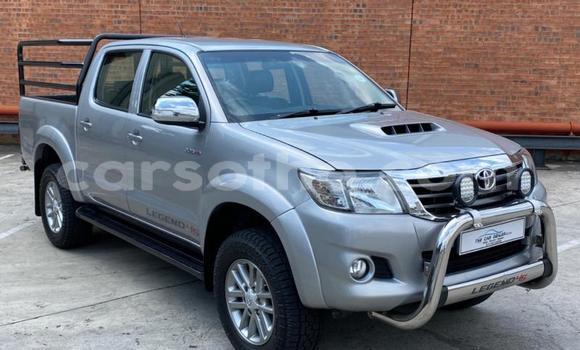 Buy Used Toyota Hilux Silver Car in Maseru in Maseru Buy Used Toyota Hilux Silver Car in Maseru in Maseru