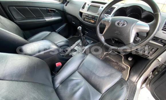 Buy Used Toyota Hilux Silver Car in Maseru in Maseru Buy Used Toyota Hilux Silver Car in Maseru in Maseru