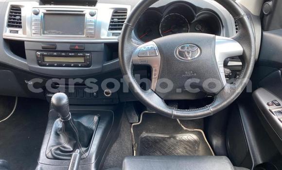 Buy Used Toyota Hilux Silver Car in Maseru in Maseru Buy Used Toyota Hilux Silver Car in Maseru in Maseru