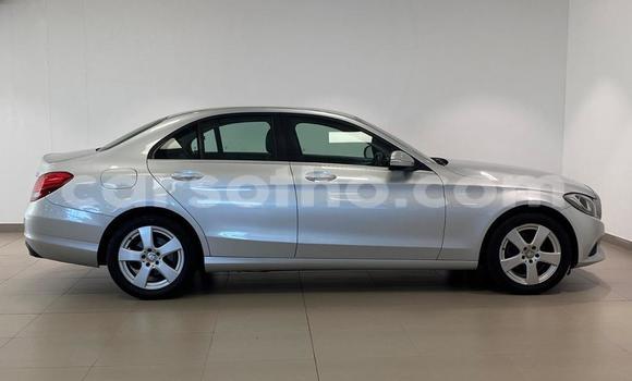 Sayi Na hannu Mercedes-Benz C-klasse Silver Mota in Butha–Buthe a Thaba-Tseka Sayi Na hannu Mercedes-Benz C-klasse Silver Mota in Butha–Buthe a Thaba-Tseka