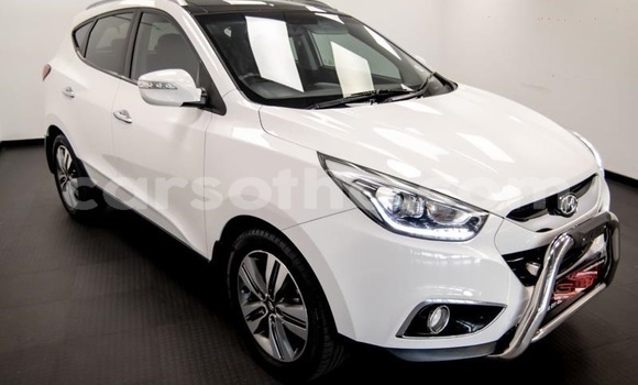 Buy Used Hyundai ix35 White Car in Maseru in Maseru Buy Used Hyundai ix35 White Car in Maseru in Maseru
