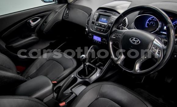 Buy Used Hyundai ix35 White Car in Maseru in Maseru Buy Used Hyundai ix35 White Car in Maseru in Maseru