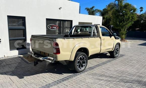 Buy Used Toyota Hilux Brown Car in Maseru in Maseru Buy Used Toyota Hilux Brown Car in Maseru in Maseru