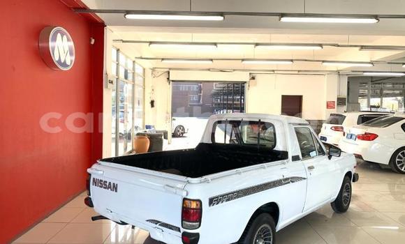 Sayi Na hannu Nissan 180SX White Mota in Maseru a Maseru Sayi Na hannu Nissan 180SX White Mota in Maseru a Maseru