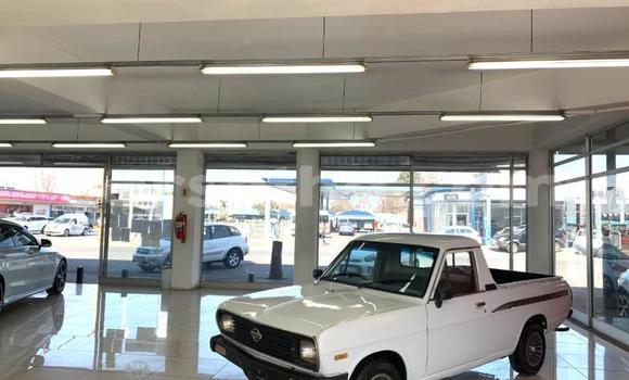 Sayi Na hannu Nissan 180SX White Mota in Maseru a Maseru Sayi Na hannu Nissan 180SX White Mota in Maseru a Maseru