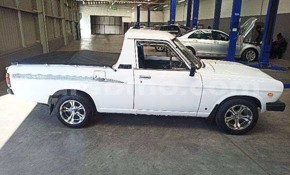 Sayi Na hannu Nissan 100NX White Mota in Maseru a Maseru Sayi Na hannu Nissan 100NX White Mota in Maseru a Maseru