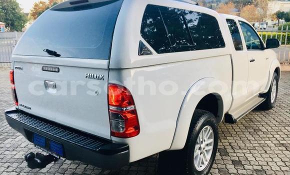 اشتري مستعمل Toyota Hilux White سيارة في Maseru في Maseru اشتري مستعمل Toyota Hilux White سيارة في Maseru في Maseru