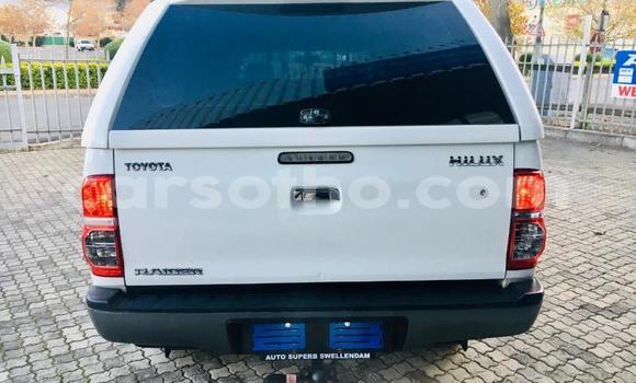 اشتري مستعمل Toyota Hilux White سيارة في Maseru في Maseru اشتري مستعمل Toyota Hilux White سيارة في Maseru في Maseru