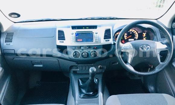 اشتري مستعمل Toyota Hilux White سيارة في Maseru في Maseru اشتري مستعمل Toyota Hilux White سيارة في Maseru في Maseru