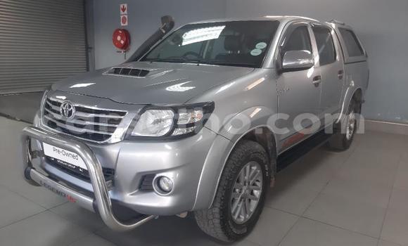 Sayi Na hannu Toyota Hilux Silver Mota in Maseru a Maseru Sayi Na hannu Toyota Hilux Silver Mota in Maseru a Maseru