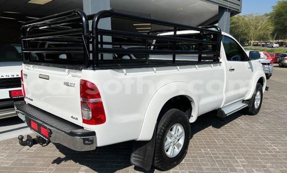 Acheter Occasion Voiture Toyota Hilux Blanc à Maseru, Maseru Acheter Occasion Voiture Toyota Hilux Blanc à Maseru, Maseru
