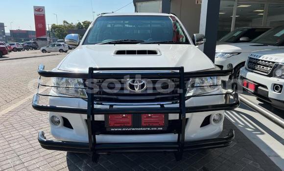 Acheter Occasion Voiture Toyota Hilux Blanc à Maseru, Maseru Acheter Occasion Voiture Toyota Hilux Blanc à Maseru, Maseru