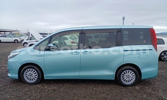 Buy Used Toyota Noah Blue Car in Maseru in Maseru Buy Used Toyota Noah Blue Car in Maseru in Maseru
