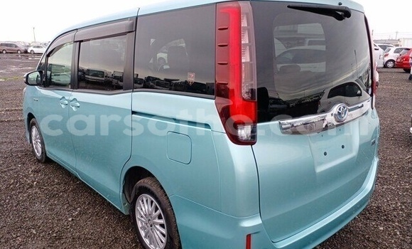 Buy Used Toyota Noah Blue Car in Maseru in Maseru Buy Used Toyota Noah Blue Car in Maseru in Maseru