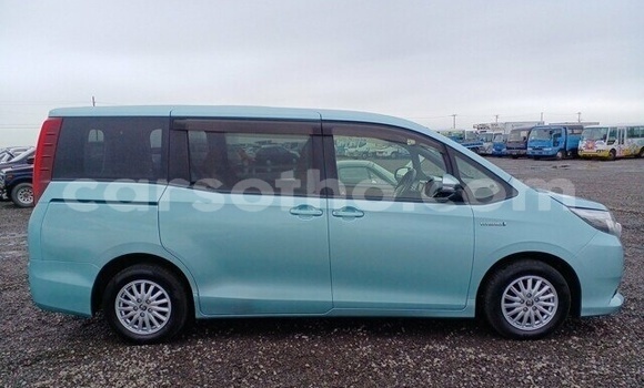 Buy Used Toyota Noah Blue Car in Maseru in Maseru Buy Used Toyota Noah Blue Car in Maseru in Maseru