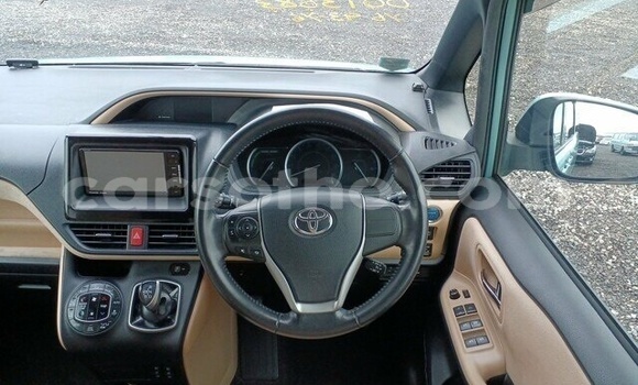 Buy Used Toyota Noah Blue Car in Maseru in Maseru Buy Used Toyota Noah Blue Car in Maseru in Maseru