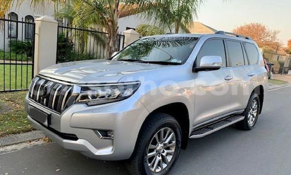 اشتري مستعمل Toyota Land Cruiser Prado Silver سيارة في Butha–Buthe في Thaba-Tseka اشتري مستعمل Toyota Land Cruiser Prado Silver سيارة في Butha–Buthe في Thaba-Tseka