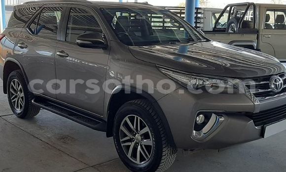 اشتري مستعمل Toyota Fortuner Silver سيارة في Butha Buthe في Butha-Buthe اشتري مستعمل Toyota Fortuner Silver سيارة في Butha Buthe في Butha-Buthe