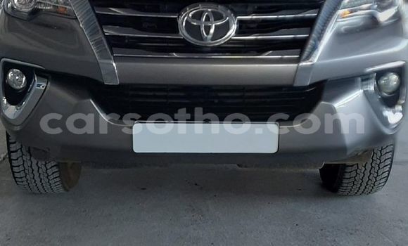 اشتري مستعمل Toyota Fortuner Silver سيارة في Butha Buthe في Butha-Buthe اشتري مستعمل Toyota Fortuner Silver سيارة في Butha Buthe في Butha-Buthe