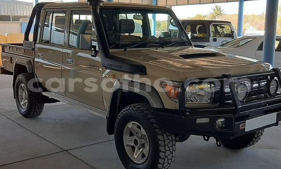 Buy Used Toyota Land Cruiser Beige Car in Maseru in Maseru Buy Used Toyota Land Cruiser Beige Car in Maseru in Maseru