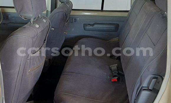 Buy Used Toyota Land Cruiser Beige Car in Maseru in Maseru Buy Used Toyota Land Cruiser Beige Car in Maseru in Maseru