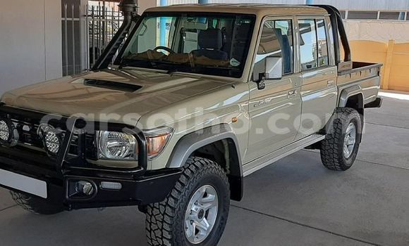 Buy Used Toyota Land Cruiser Beige Car in Maseru in Maseru Buy Used Toyota Land Cruiser Beige Car in Maseru in Maseru