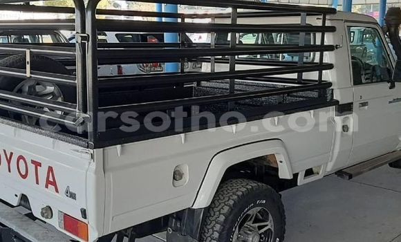اشتري مستعمل Toyota Land Cruiser Beige سيارة في Butha–Buthe في Thaba-Tseka اشتري مستعمل Toyota Land Cruiser Beige سيارة في Butha–Buthe في Thaba-Tseka