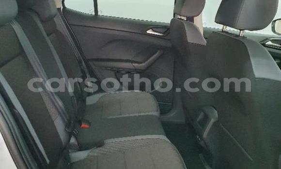 اشتري مستعمل Volkswagen T-Roc White سيارة في Butha–Buthe في Thaba-Tseka اشتري مستعمل Volkswagen T-Roc White سيارة في Butha–Buthe في Thaba-Tseka