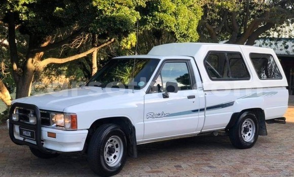 Buy Used Toyota Hilux White Car in Maseru in Maseru Buy Used Toyota Hilux White Car in Maseru in Maseru