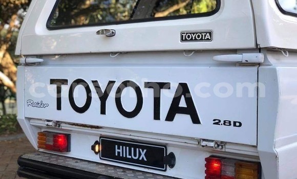 Buy Used Toyota Hilux White Car in Maseru in Maseru Buy Used Toyota Hilux White Car in Maseru in Maseru