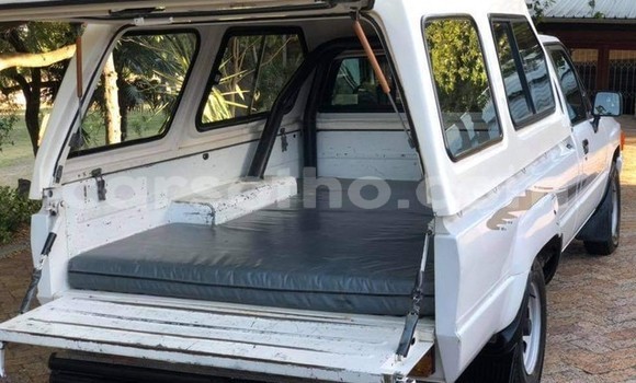 Buy Used Toyota Hilux White Car in Maseru in Maseru Buy Used Toyota Hilux White Car in Maseru in Maseru