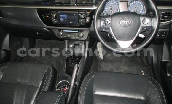 Sayi Na hannu Toyota Corolla White Mota in Maseru a Maseru Sayi Na hannu Toyota Corolla White Mota in Maseru a Maseru