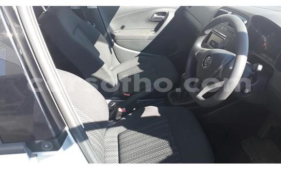 Sayi Na hannu Volkswagen Polo Silver Mota in Roma a Maseru Sayi Na hannu Volkswagen Polo Silver Mota in Roma a Maseru