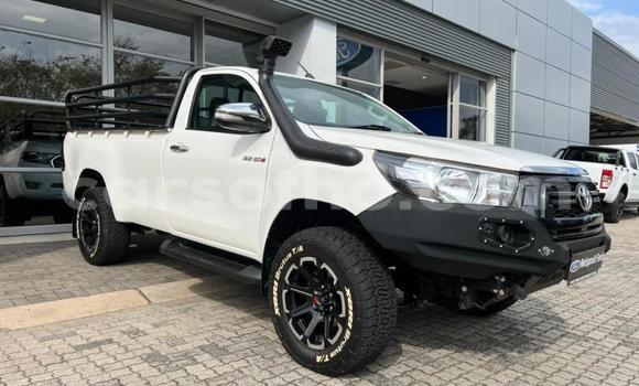 Buy Used Toyota Hilux White Car in Maseru in Maseru Buy Used Toyota Hilux White Car in Maseru in Maseru