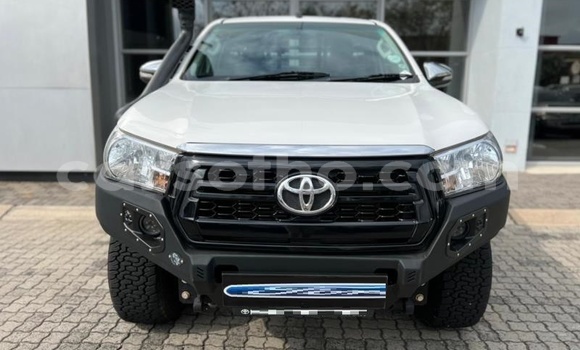 Buy Used Toyota Hilux White Car in Maseru in Maseru Buy Used Toyota Hilux White Car in Maseru in Maseru