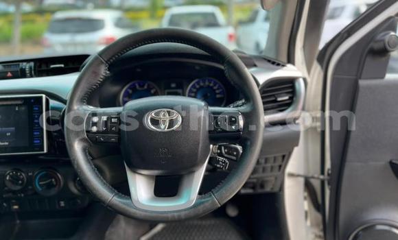 Buy Used Toyota Hilux White Car in Maseru in Maseru Buy Used Toyota Hilux White Car in Maseru in Maseru