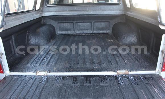 Sayi Na hannu Toyota Hilux Red Mota in Maseru a Maseru Sayi Na hannu Toyota Hilux Red Mota in Maseru a Maseru