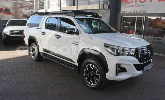 اشتري مستعمل Toyota Hilux White سيارة في Maseru في Maseru اشتري مستعمل Toyota Hilux White سيارة في Maseru في Maseru