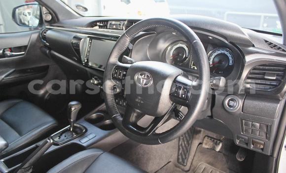 اشتري مستعمل Toyota Hilux White سيارة في Maseru في Maseru اشتري مستعمل Toyota Hilux White سيارة في Maseru في Maseru