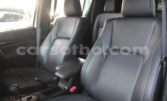 اشتري مستعمل Toyota Hilux White سيارة في Maseru في Maseru اشتري مستعمل Toyota Hilux White سيارة في Maseru في Maseru